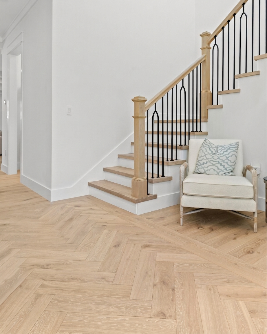 Sàn gỗ Oak herringbone kết nối chi tiết không gian sống